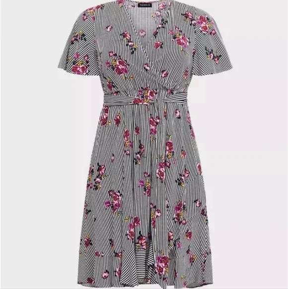 NWT TORRID MINI CHALLIS  Wrap Dress 2X - Picture 4 of 7